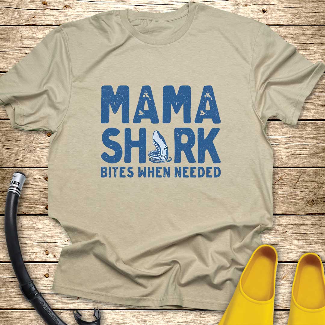 Mama Shark T-Shirt — Cute Family Matching Graphic Tee for Moms
