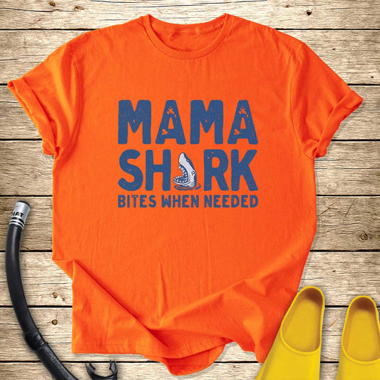 Mama Shark T-Shirt — Cute Family Matching Graphic Tee for Moms