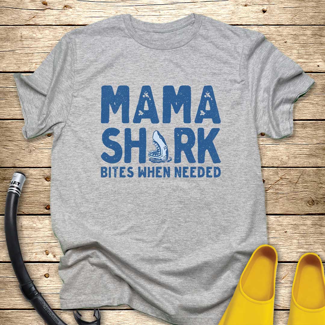Mama Shark T-Shirt — Cute Family Matching Graphic Tee for Moms